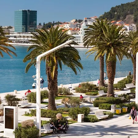 Apartment Floor Luxury Split