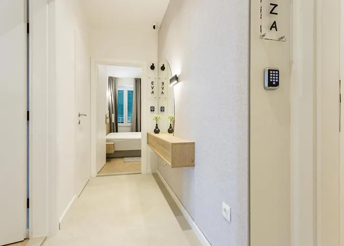 Floor Luxury شقة سبليت