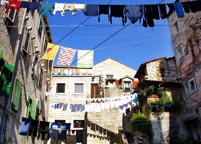 Floor Luxury سبليت